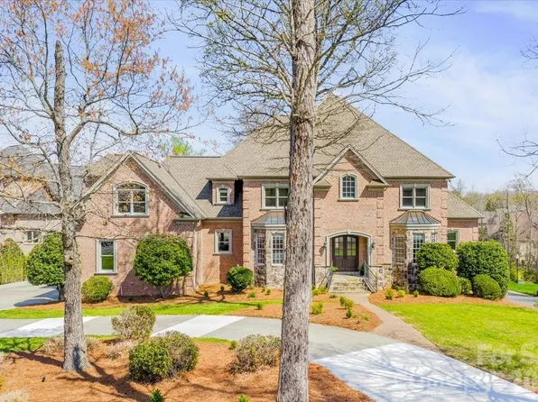 1900 Funny Cide Dr, Waxhaw, NC 28173