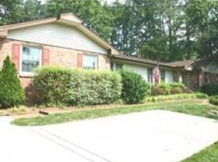 523 Indian Lake Rd, Hendersonville, TN 37075