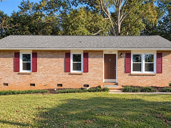 237 Skyland Dr, Westminster, SC 29693