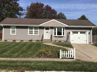 933 Crest View Trl, Byron, IL 61010