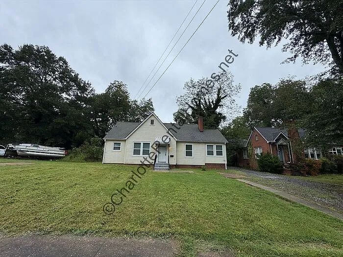 3 bed, 1.5 bath, 1547 sqft, $1,350 — Photo 2