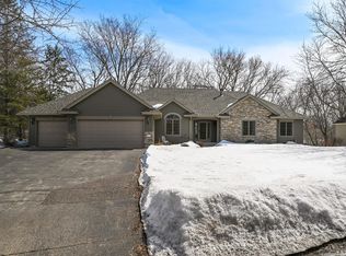 6233 Addington Ct, Eden Prairie, MN 55346