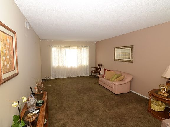 4th image of 1320 E Bankers Dr