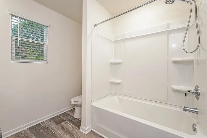 3 bed, 3.0 bath, 1446 sqft, $1,725 — Photo 3