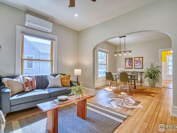 2nd image of 823 Collyer St
