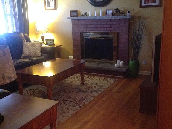 4th image of 905 Valley View Dr