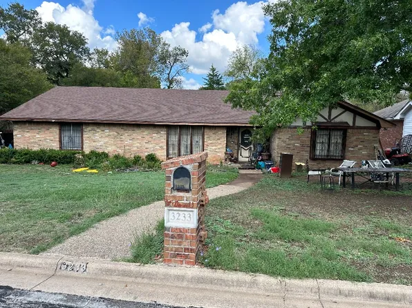 3233 Village Park Dr, Waco, TX 76708