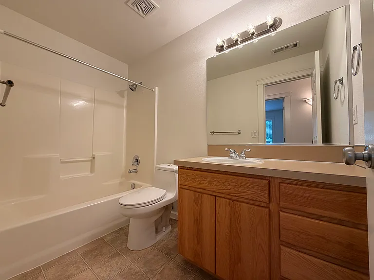 4805 NW Washington St — Photo 21