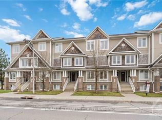 204 Chapman Mills Dr #19, Ottawa, ON K2J 0B8