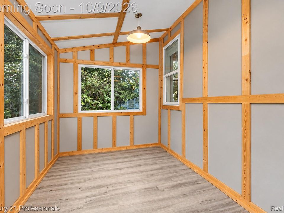801 Forest Dr, photo 16