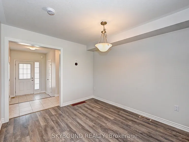 260 Waterbrook Ln — Photo 5