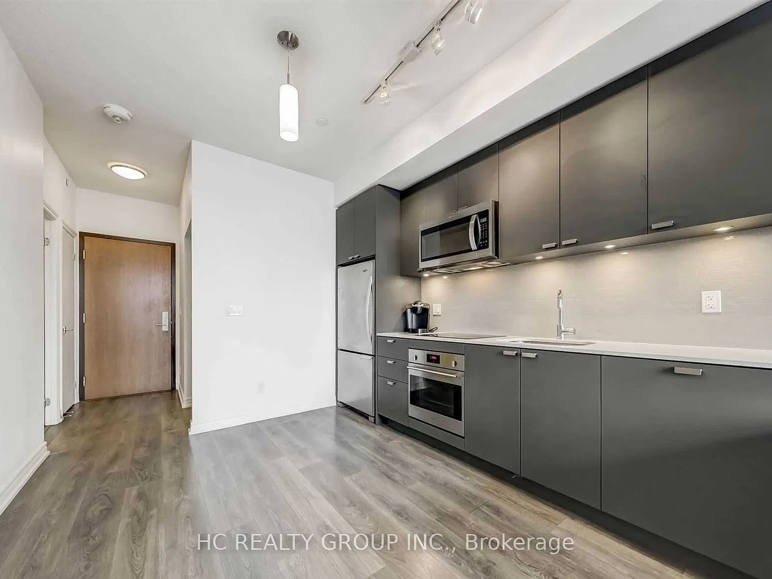 2 bed, $2,450 — Photo 4