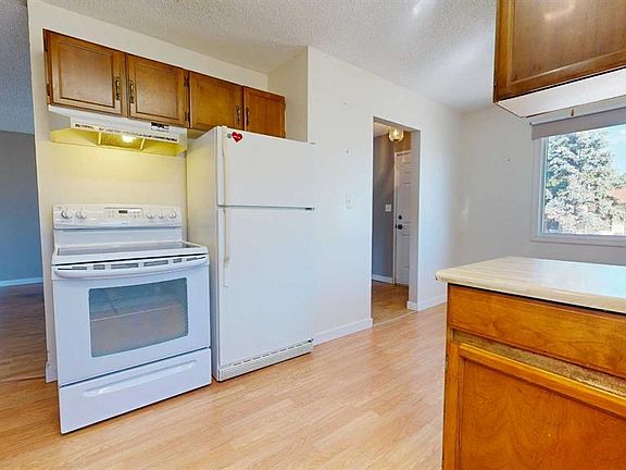 3rd image of 9415 N 125th Ave