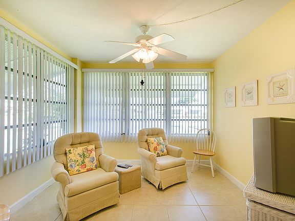 4th image of 797 North Dr APT D