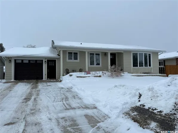 308 4th STREET E, Carnduff, SK S0C 0S0