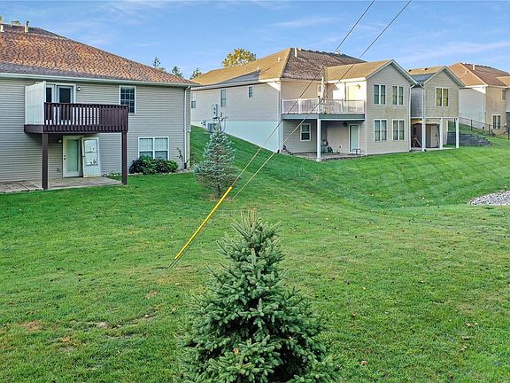 2nd image of 141 Rolling Oaks Dr