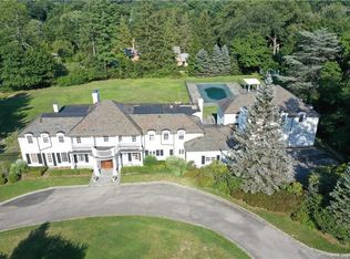 14 Hawkwood Ln, Greenwich, CT 06830
