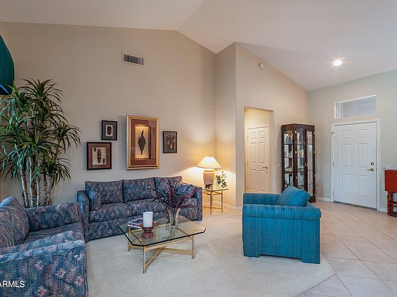 4th image of 19827 N Valencia Ct