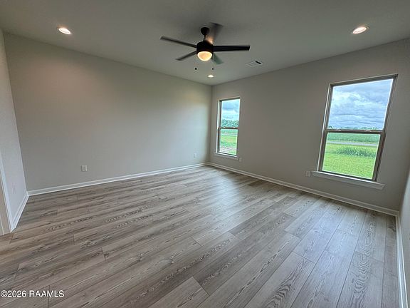 5th image of 210 Tatum Ln