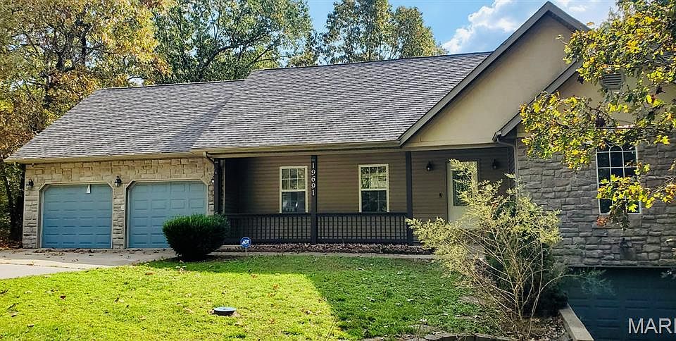 1st image of 19691 Lansing Ln