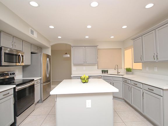 5th image of 3661 W Linda Ln