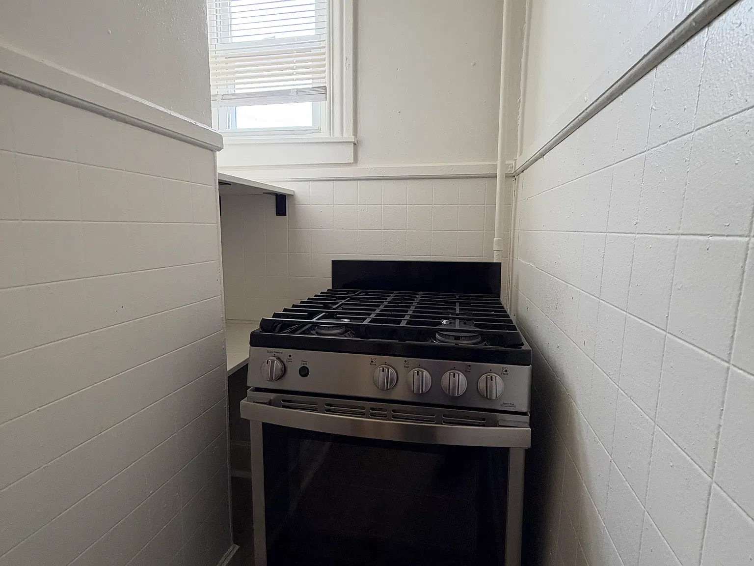 Studio, 400 sqft, $1,500 — Photo 4