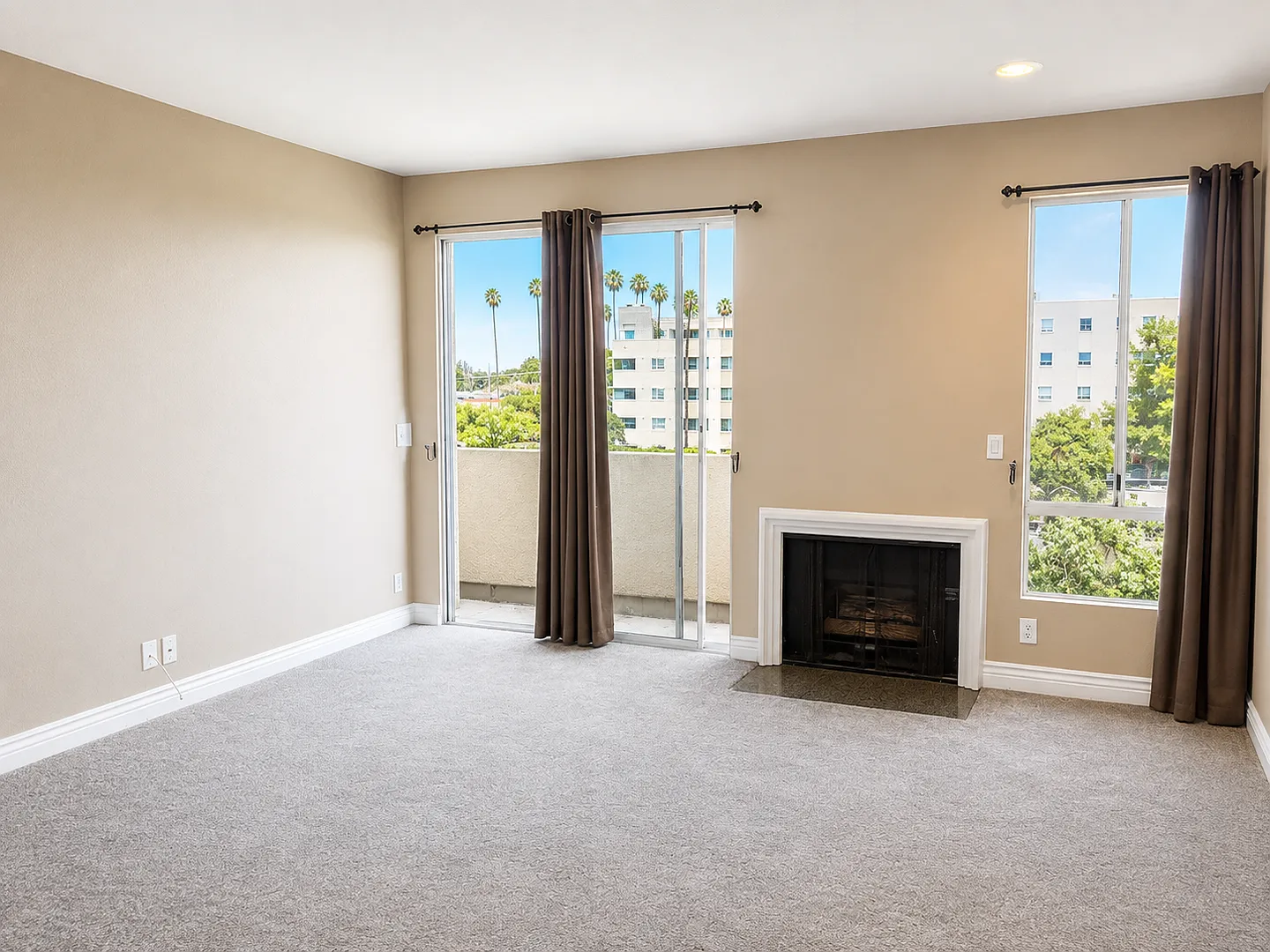 Beautifully Remodeled 2B | 2B Condo in Prime Reseda! — Photo 2