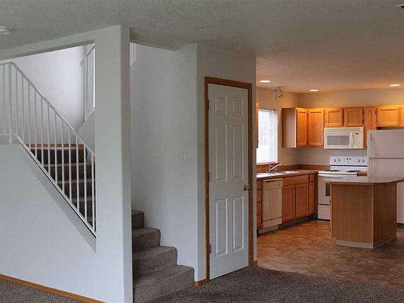 5th image of 3204 Meadow Glen Ln #3206