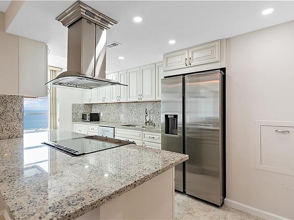 5th image of 4280 Galt Ocean Dr APT 18D