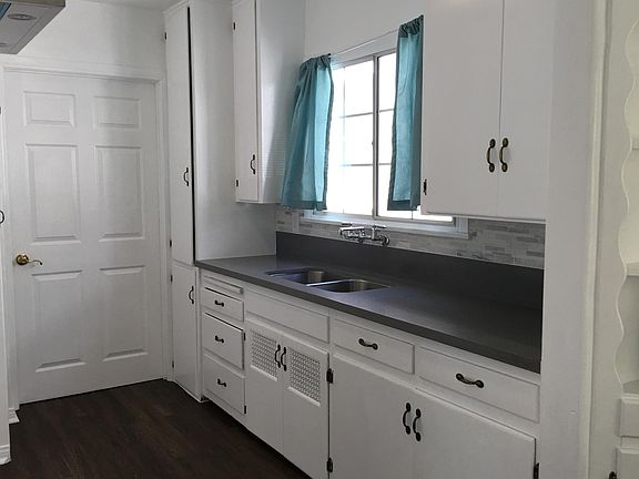 3rd image of 4622 Eagle Rock Blvd