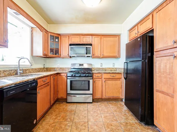 10 Danbury St SW #10, Washington, DC 20032