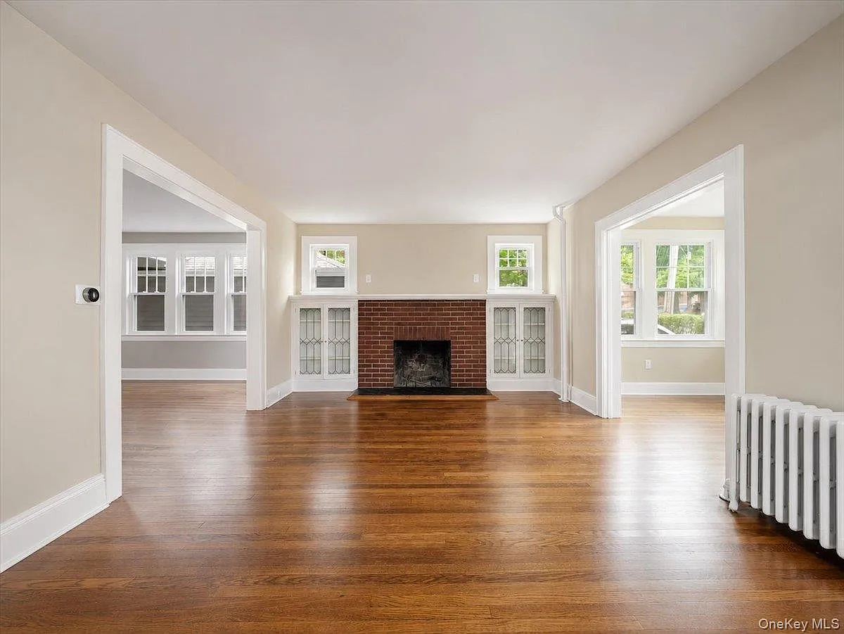 3 bed, 1.5 bath, 1464 sqft, $4,700 — Photo 4