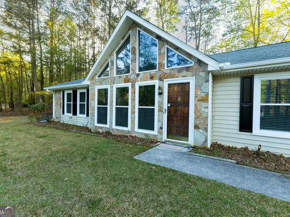 100 Field Green Ct, Fayetteville, GA 30215