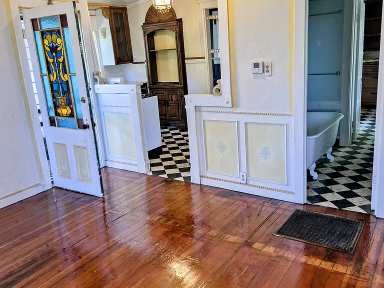 725 Alhambra St — Photo 33