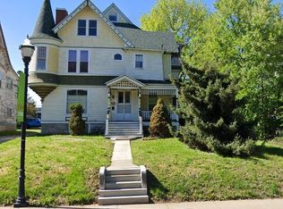 944 E Walnut St, Springfield, MO 65806