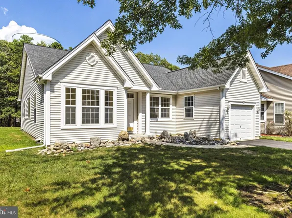 10 Kettle Creek Ct, Barnegat, NJ 08005