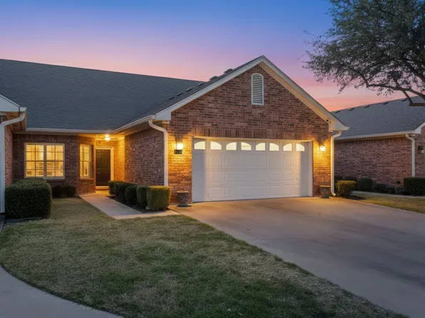 9119 Darby Ln, Woodway, TX 76712