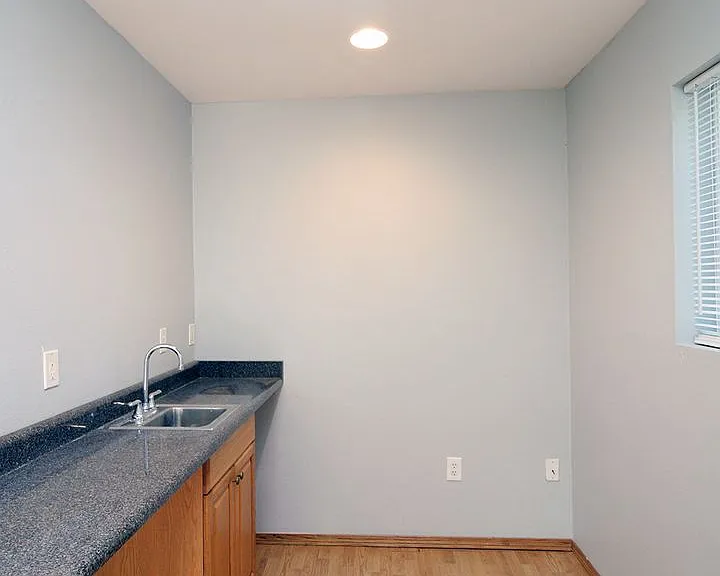 6235 NE Shaver St — Photo 12
