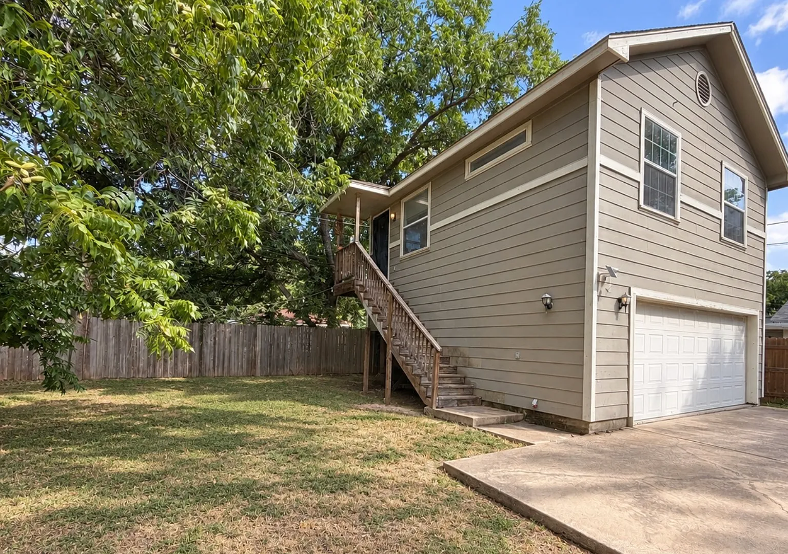 5212-B Guadalupe — Photo 1