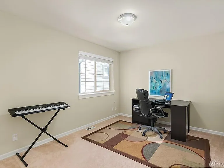 373 NE Eagle Way — Photo 6