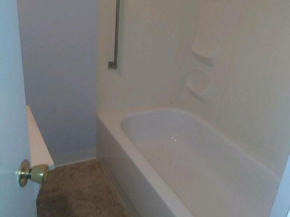4th image of 1628 Woodlawn Ave APT 2