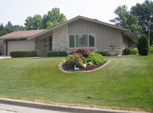 2115 W Mallory Ave, Milwaukee, WI 53221