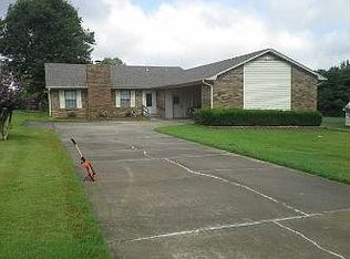 119 Strozier Ln, Barling, AR 72923