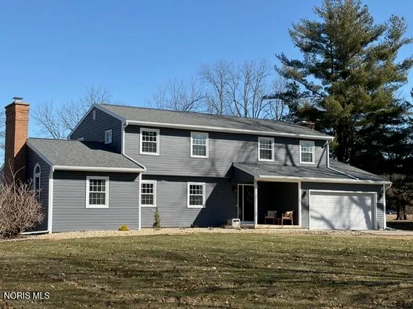 145 W Woodmere Dr, Tiffin, OH 44883