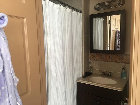 3rd image of 919 Ridge Ave APT C