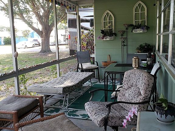 5th image of 941 Gulf Coast Blvd