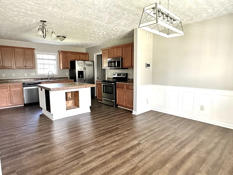 4425 Scenic Pines Dr — Photo 8