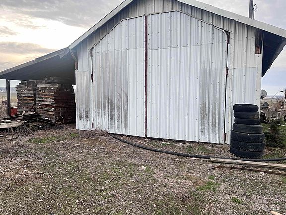 5th image of 3967 Sand Hollow Rd