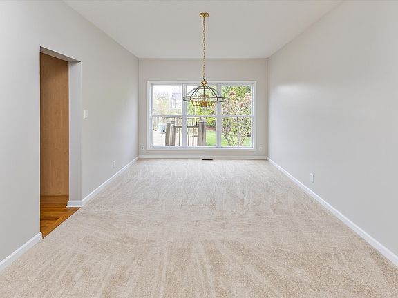 5th image of 12466 Bent Oak Ln
