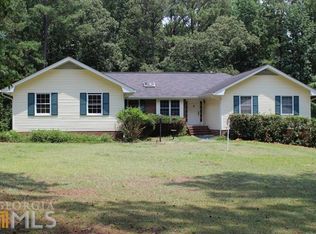 250 Essex Cir, Fayetteville, GA
